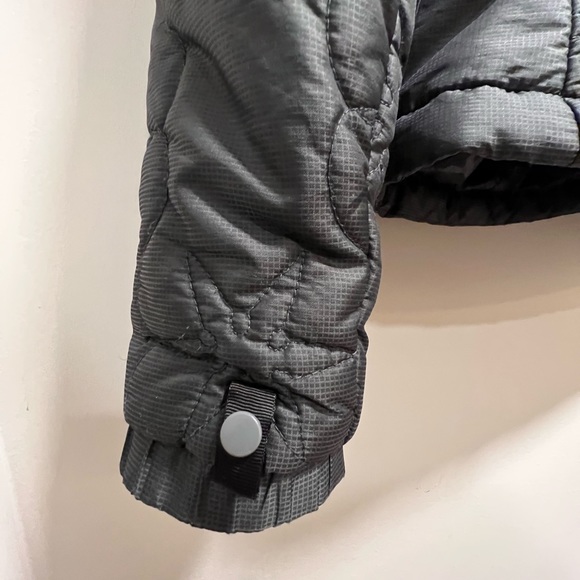 North Face Puffer - Picture 4 of 11
